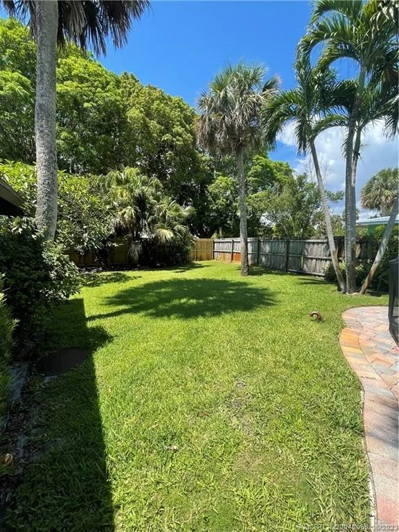 Photo of 1449 SE Mango Place