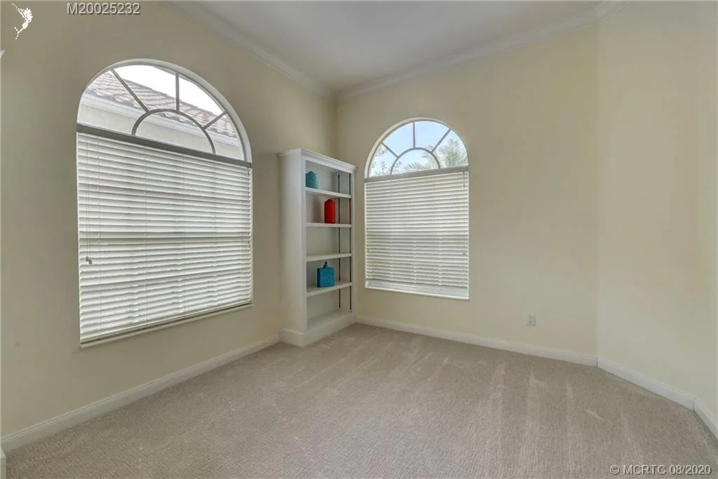 Photo of 1357 SW Eagleglen Place