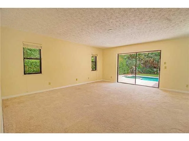 Photo of 176 S River Road