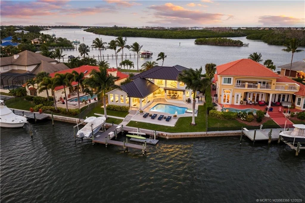 Photo of 6026 SE Horseshoe Point Road