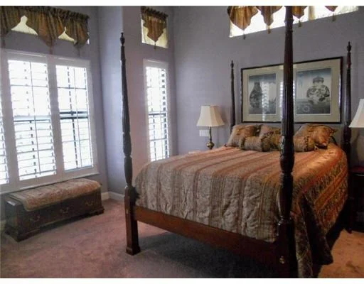 Photo of 643 SW OVERLOOK Drive