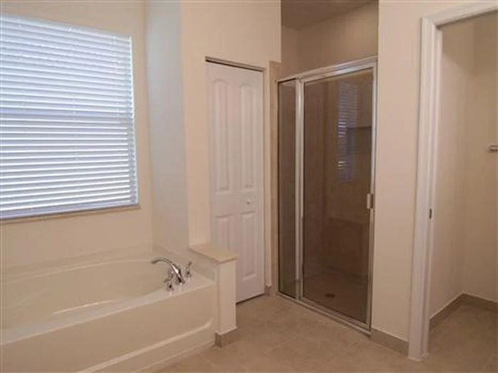 Photo of 4214 Oakbrook Circle NW