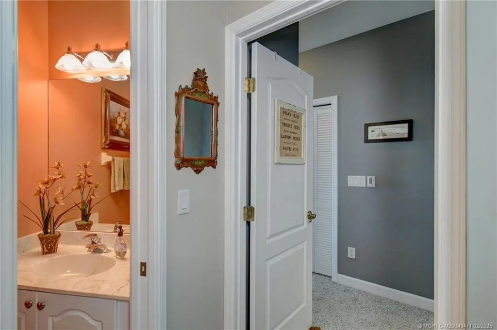 Photo of 2 Nettles Boulevard