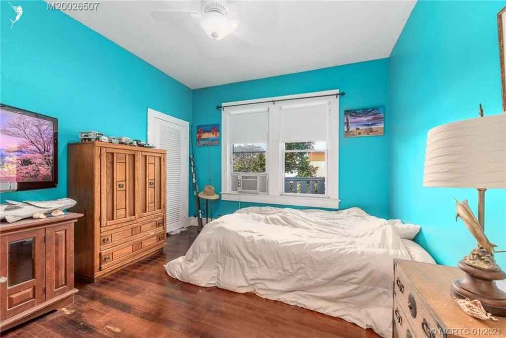 Photo of 320 SE Denver Avenue