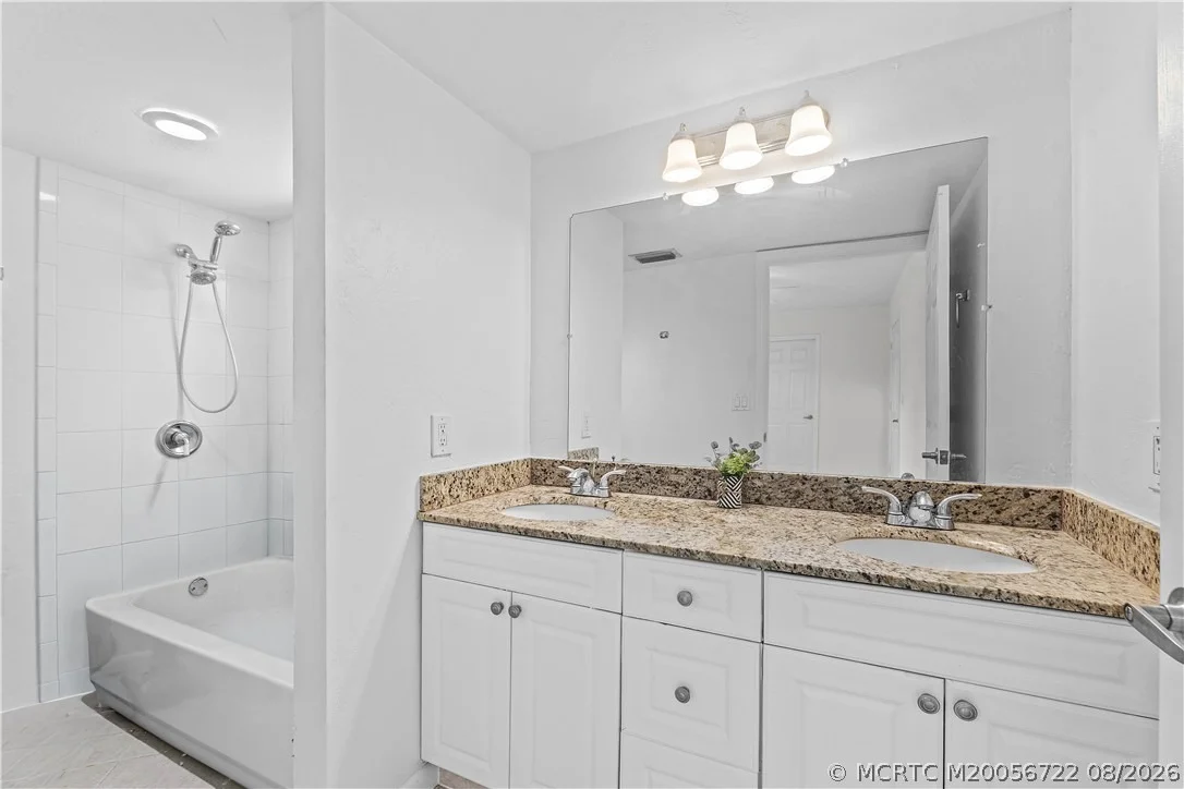Photo of 502 SE Edgewood Drive