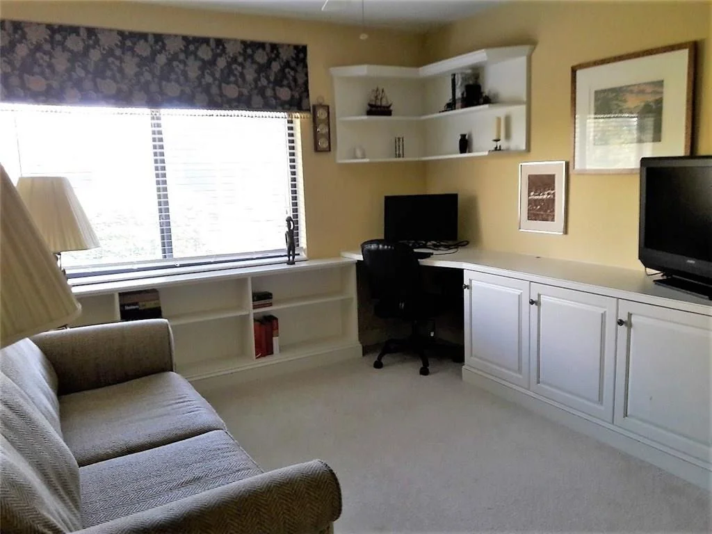 Photo of 3422 SE Fairway W