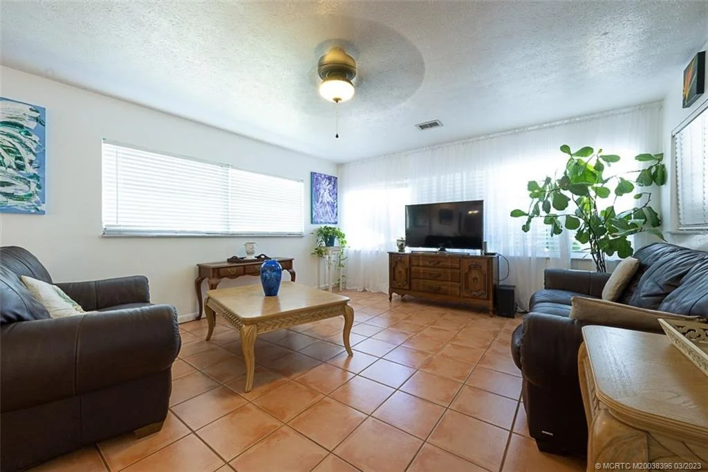 Photo of 6239 SE Lake Circle Drive