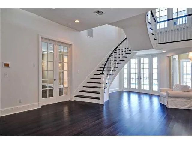 Photo of 1455 SE RIVERSIDE Drive