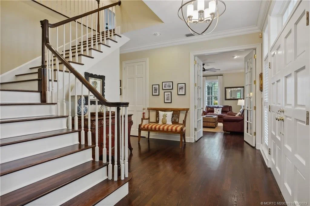 Photo of 9 Pineapple Lane