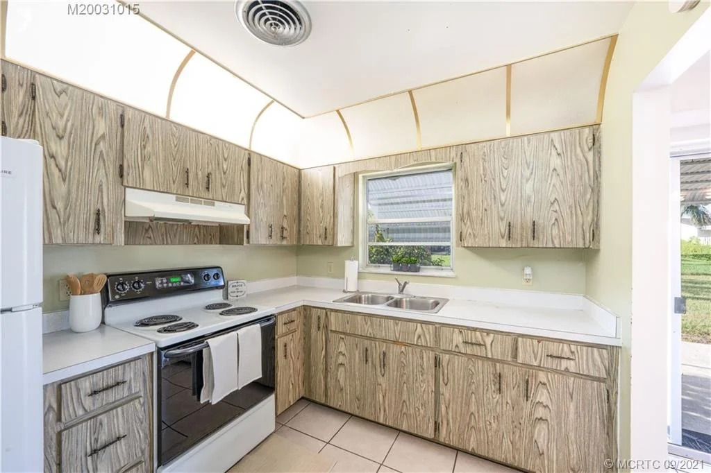 Photo of 1658 SE 10th Street