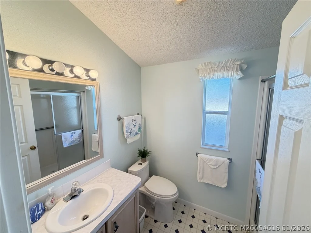 Photo of 1209 Nettles Boulevard