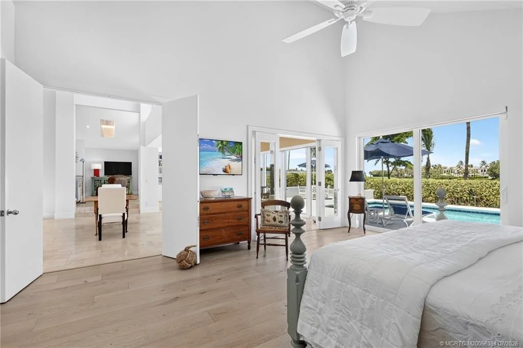 Photo of 6943 SE Harbor Circle