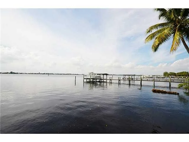 Photo of 1234 NW River Terrace