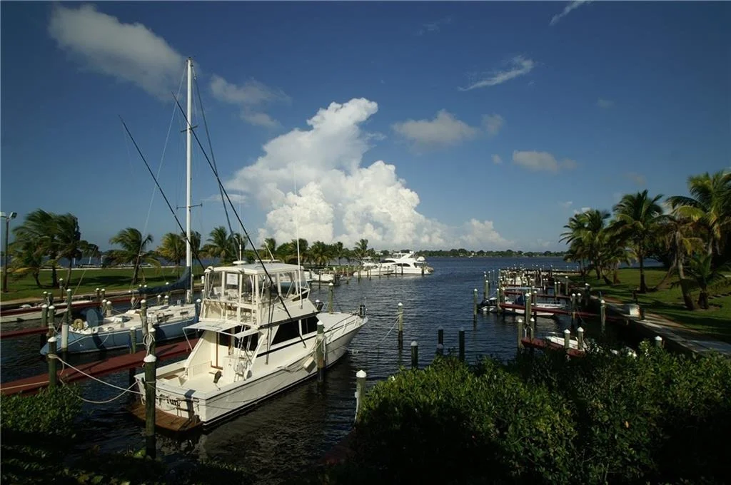 Photo of 51 SE Harbor Point Drive
