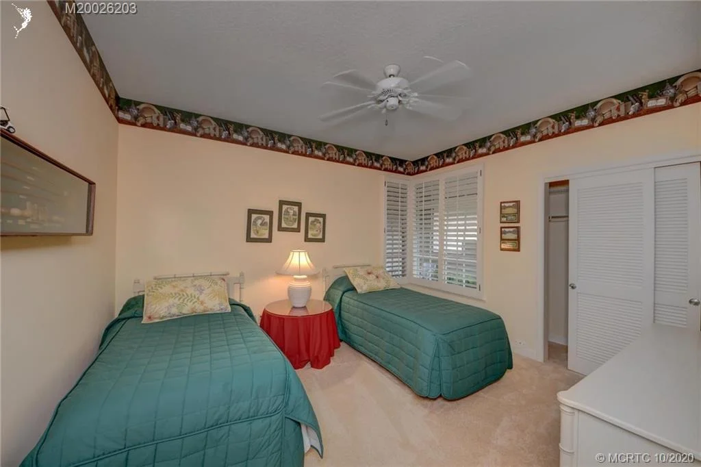 Photo of 3400 SE Cambridge Drive