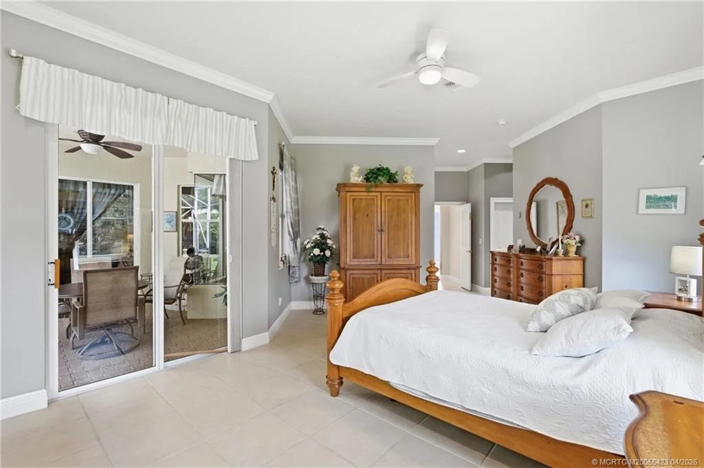 Photo of 917 SW Blue Stem Way