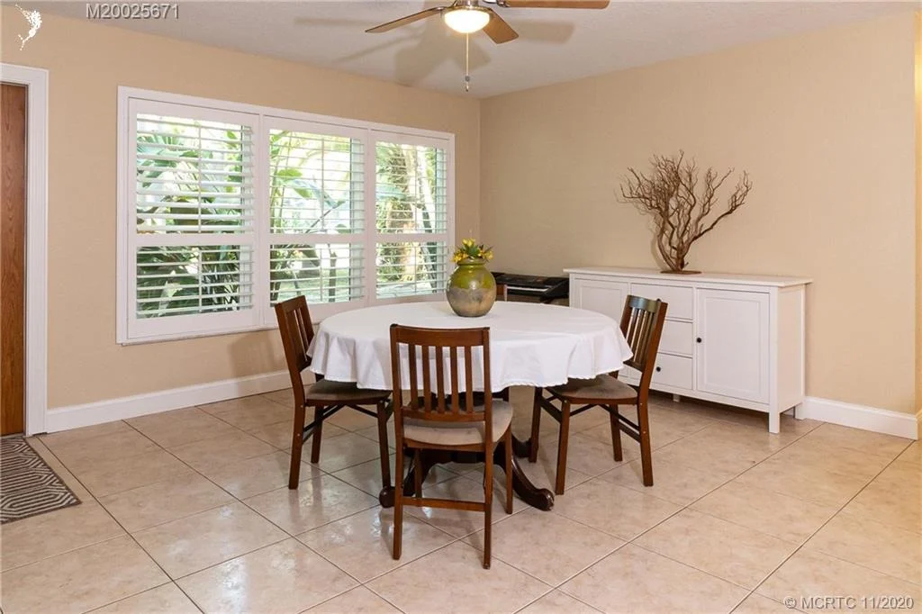 Photo of 509 SW North Riverpoint Drive