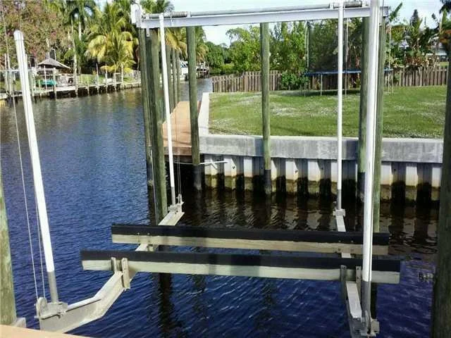 Photo of 1695 NW Harbor Place