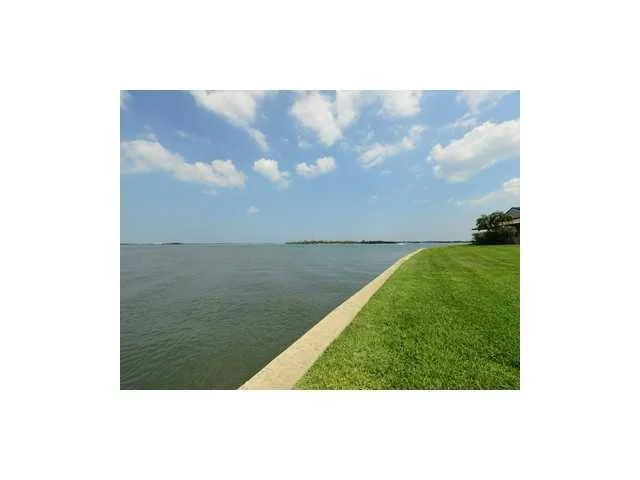 Photo of 1 N Island Road