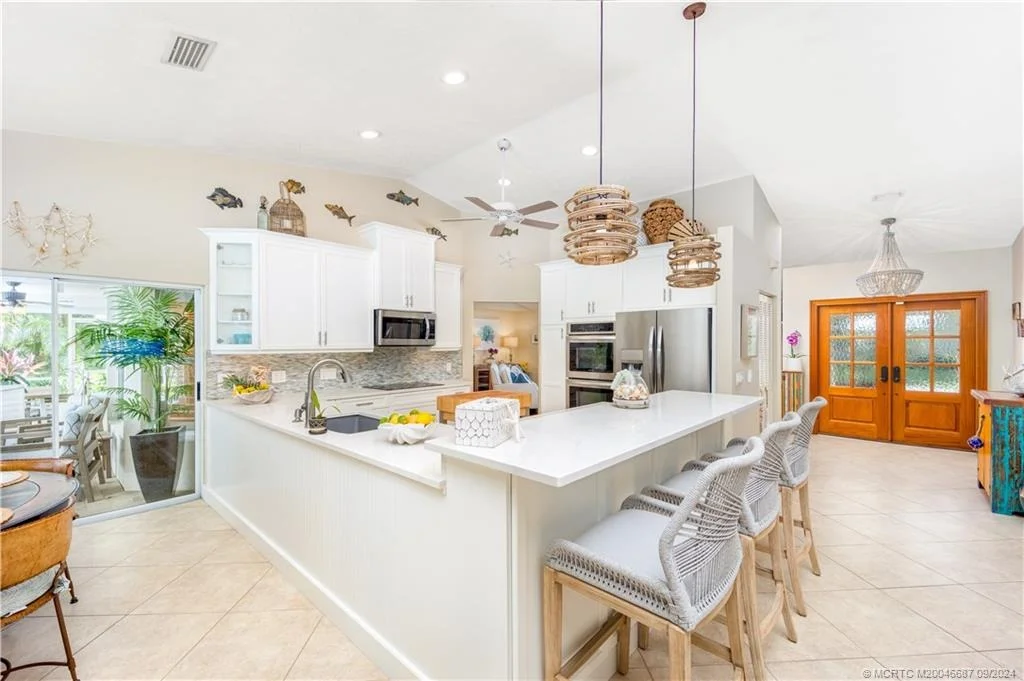 Photo of 6 Pineapple Lane