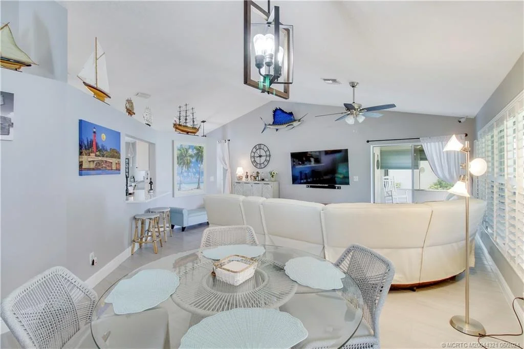 Photo of 120 Adobe Circle