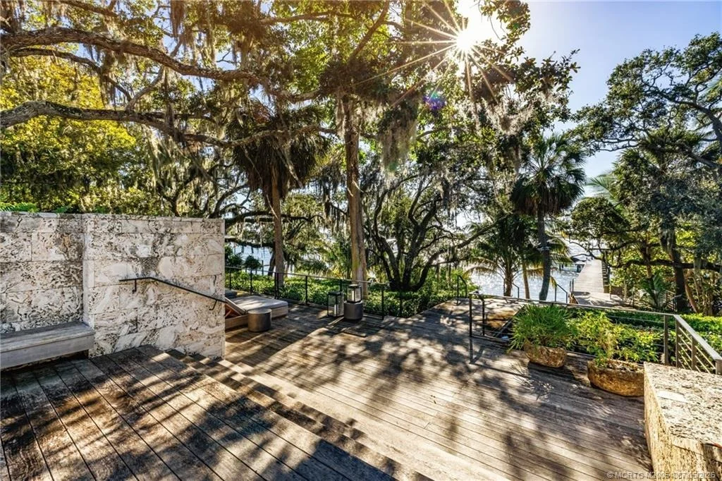 Photo of 109 S River Road