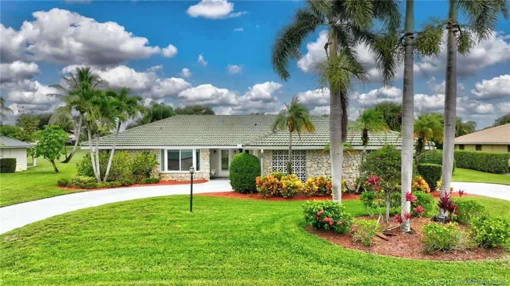 Photo of 3353 SE Fairway E