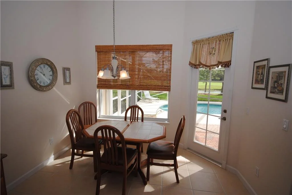 Photo of 709 SW Blue Stem Way