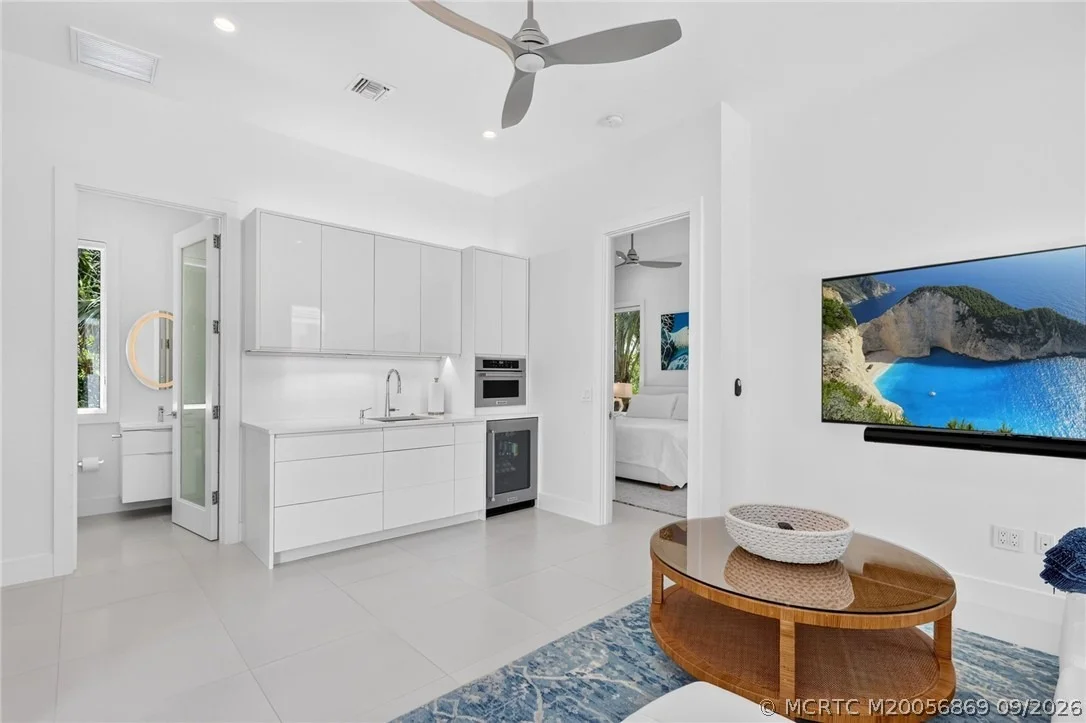 Photo of 7037 SE Harbor Circle