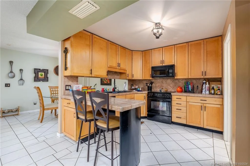 Photo of 4012 SE Fairway West