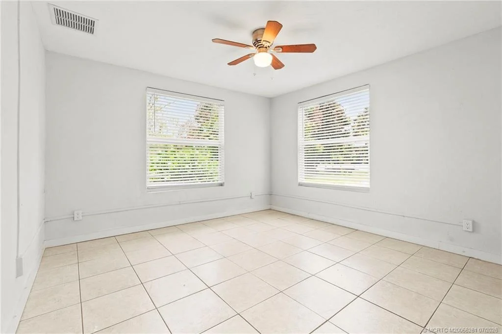 Photo of 3915 SE Salerno Road