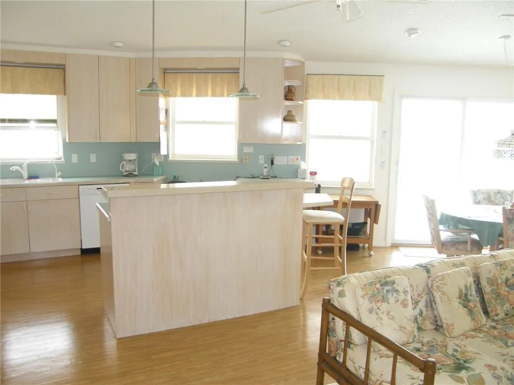 Photo of 14 Nettles Boulevard