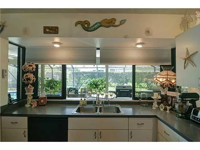 Photo of 4221 SE Rainbows End