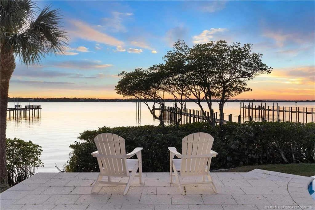 Photo of 1912 NW Cove Circle