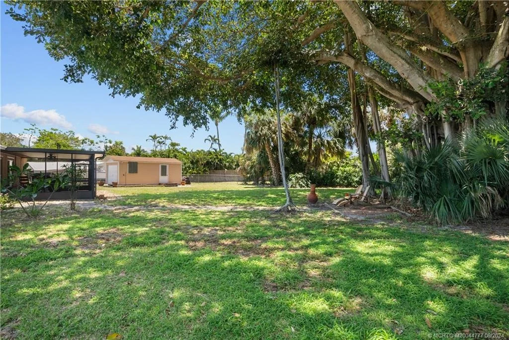 Photo of 718 SE Alamanda Circle