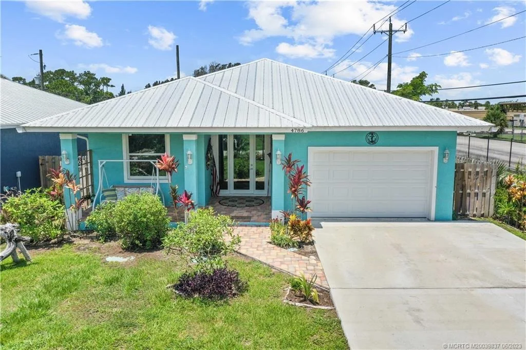 Photo of 4786 SE Horizon Avenue