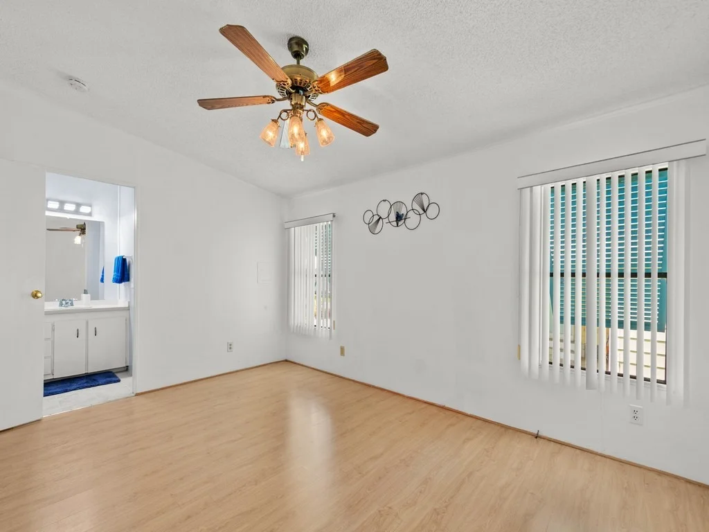 Photo of 836 Hyacinth Circle