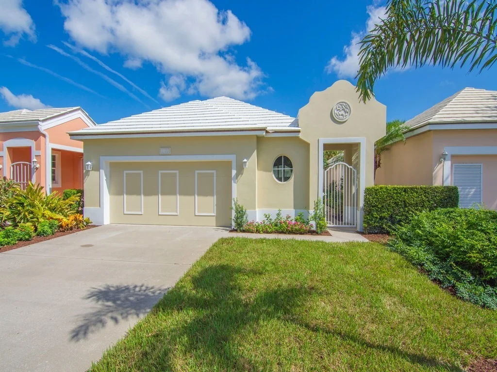 Photo of 1410 Saint Catherines Circle