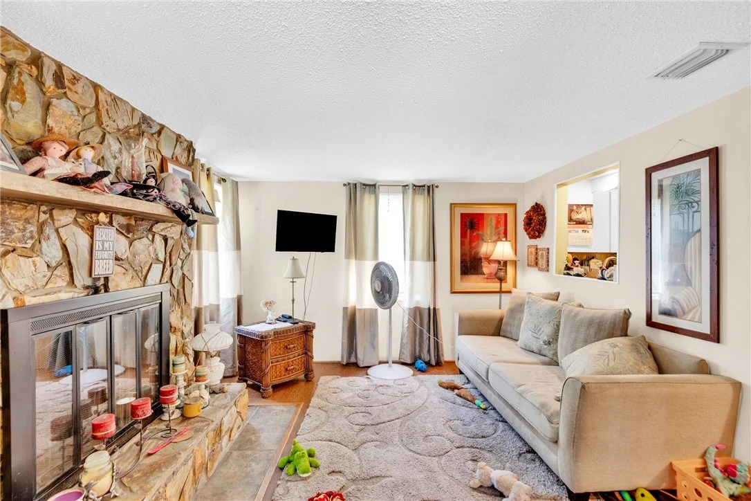 Photo of 1043 Rose Arbor Drive