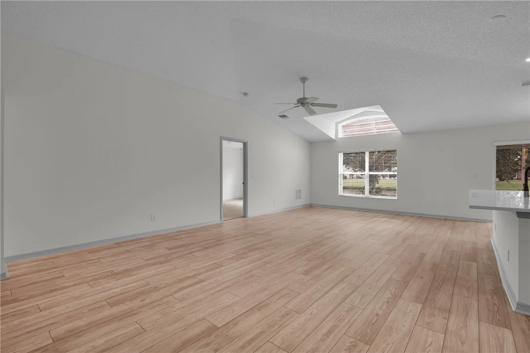 Photo of 1415 10th Manor