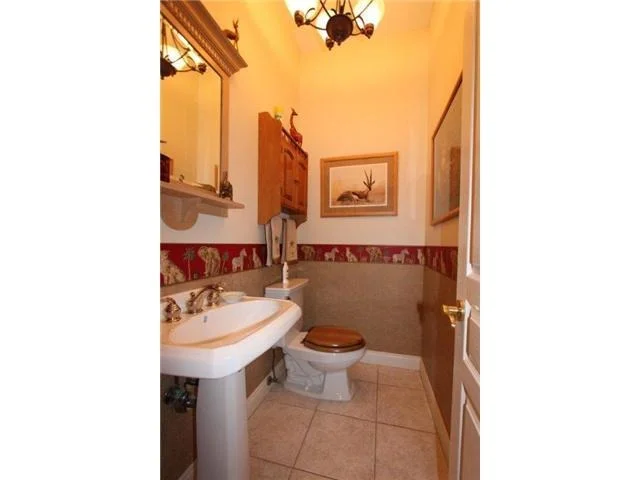 Photo of 395 Live Oak Drive