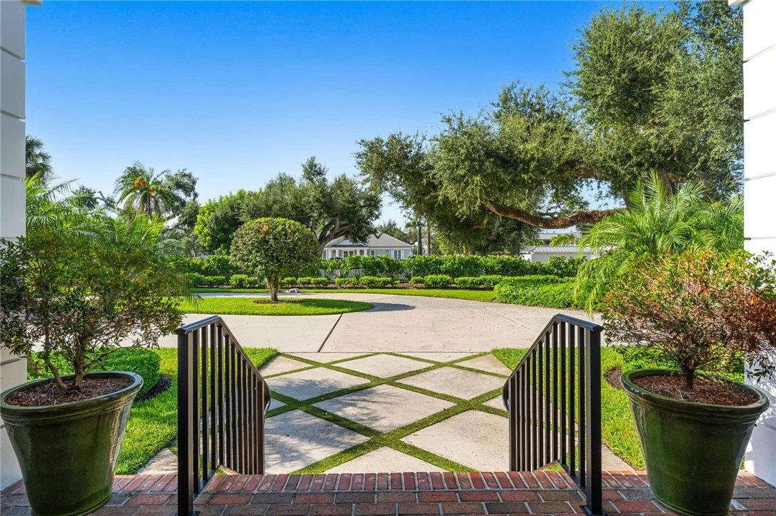 Photo of 625 Riomar Drive