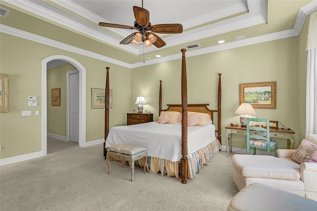 Photo of 360 Lakeview Way