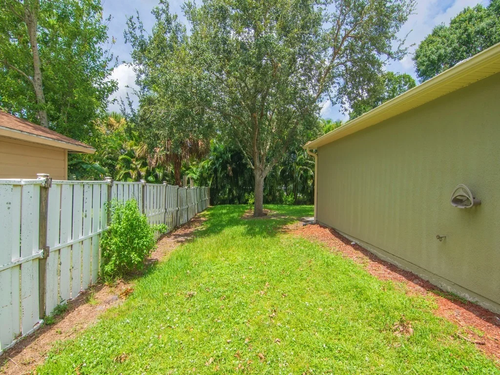 Photo of 557 Browning Terrace