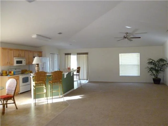 Photo of 877 Greenleaf Creek