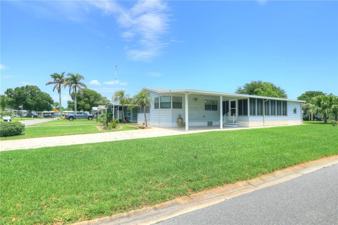 Photo of 1300 Barefoot Circle