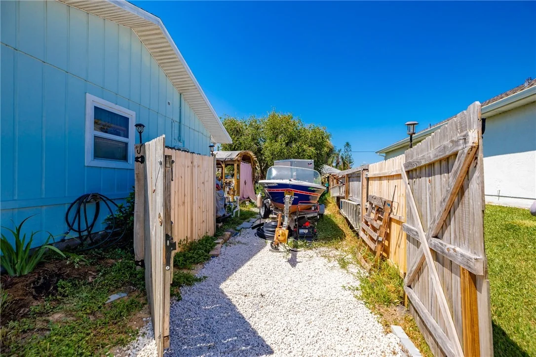 Photo of 445 Perch Lane