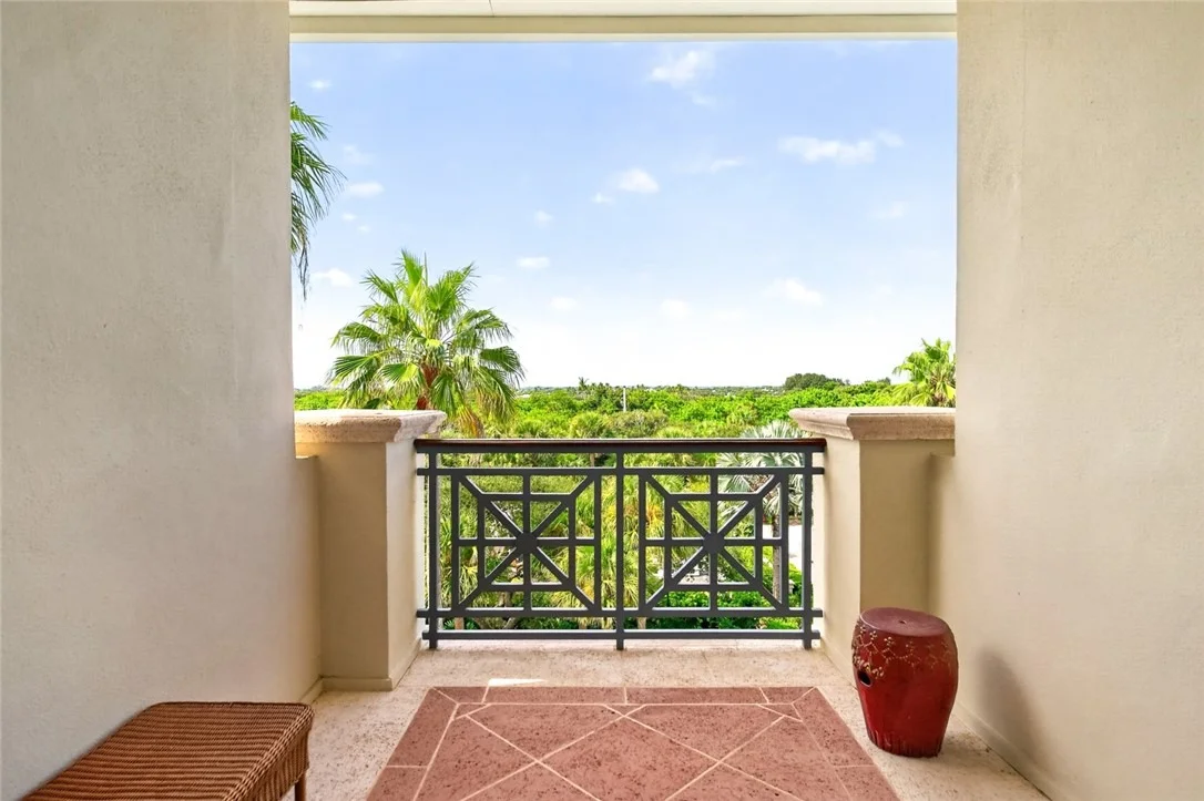 Photo of Unit 301 at 90 Beachside Drive