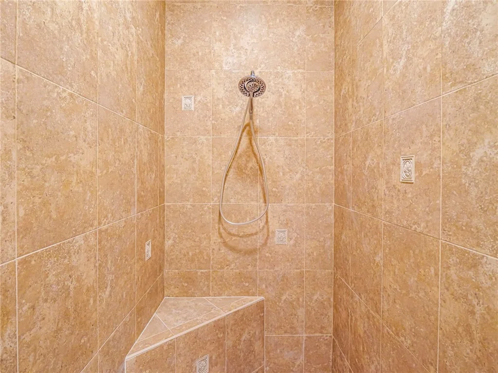 Photo of 5873 Pine Ridge Circle
