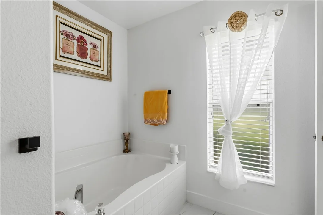 Photo of 845 Greenleaf Circle